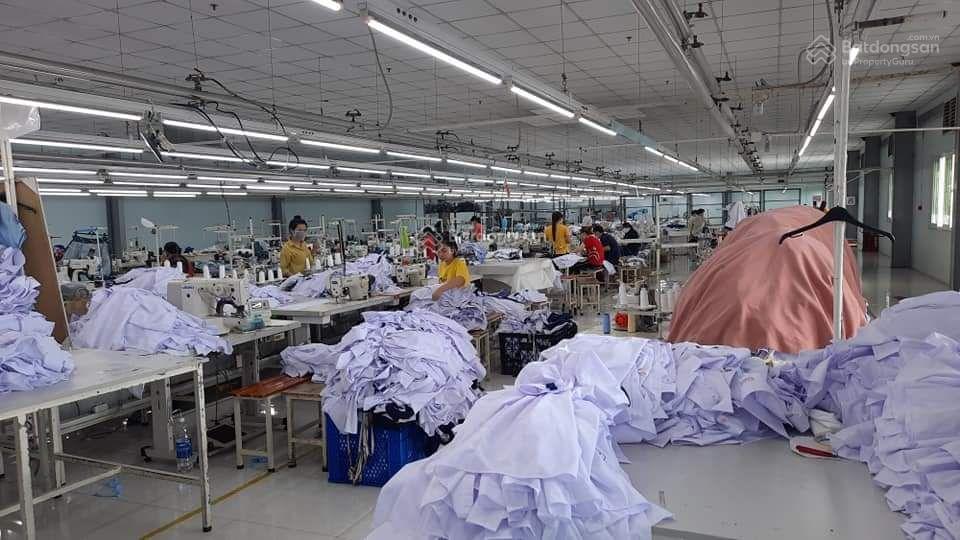 Cho thuê xưởng may quân 12 diện tích 850m giá 65 triêu  0908 561 ***