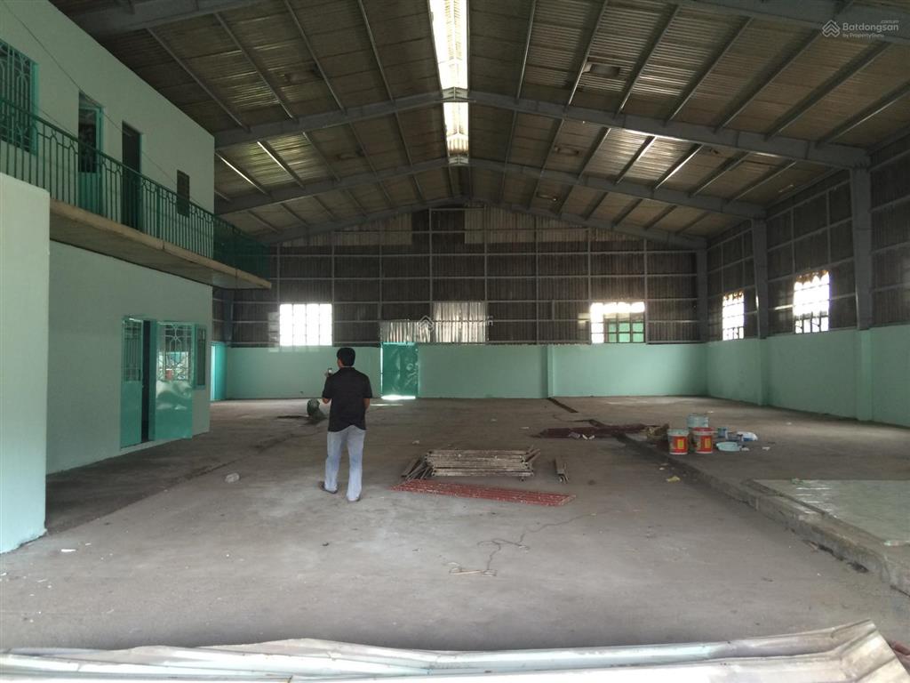 Nhà xưởng cho thuê tân sơn nhì quận tân phú dt 900m giá 85 triệu  0908 561 ***