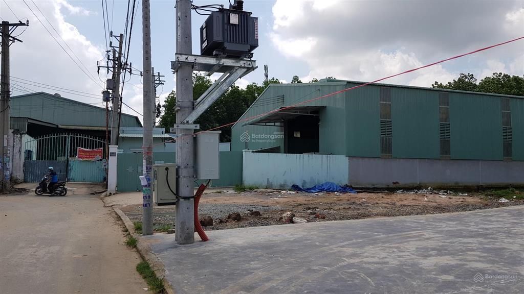 Nhà xưởng cho thuê phường an phú đông quận 12 dt 1400m² giá 70 triệu/tháng  0908 561 ***