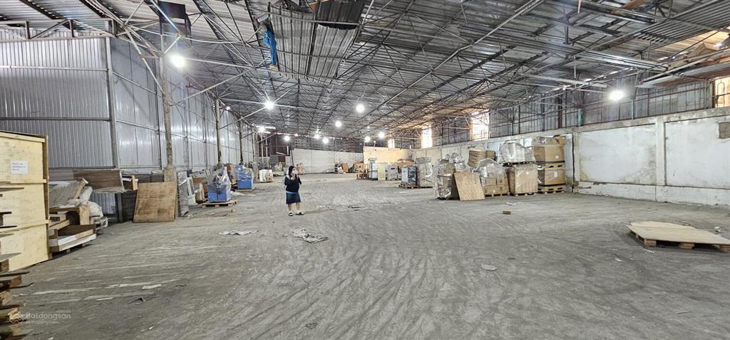 Nhà xưởng cho thuê đường ql1a, phường thới an, quận 12. dt 800m², giá 70 triệu.  0908 561 ***