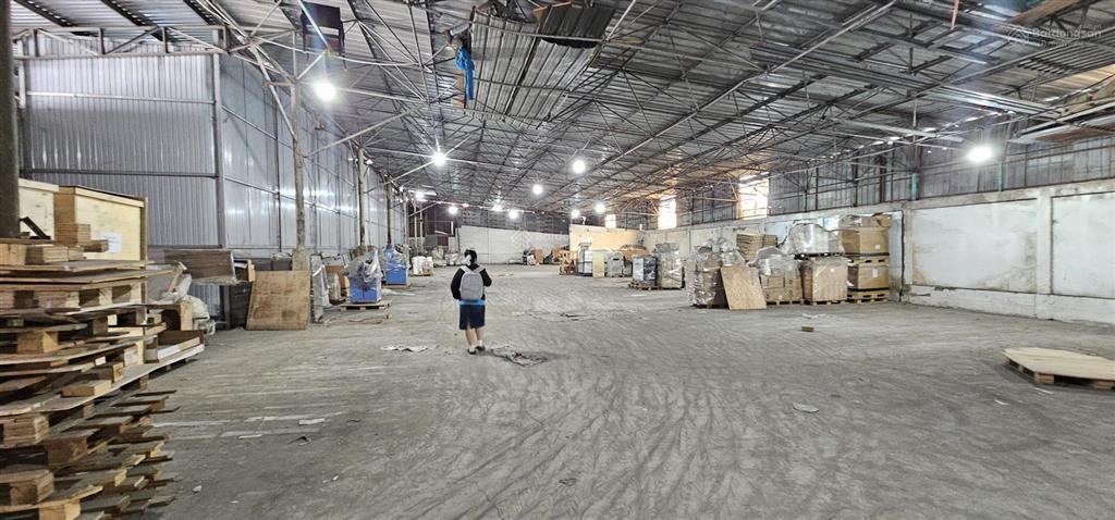 Nhà xưởng cho thuê đường ql1a, phường thới an, quận 12. dt 800m², giá 70 triệu.  0908 561 ***