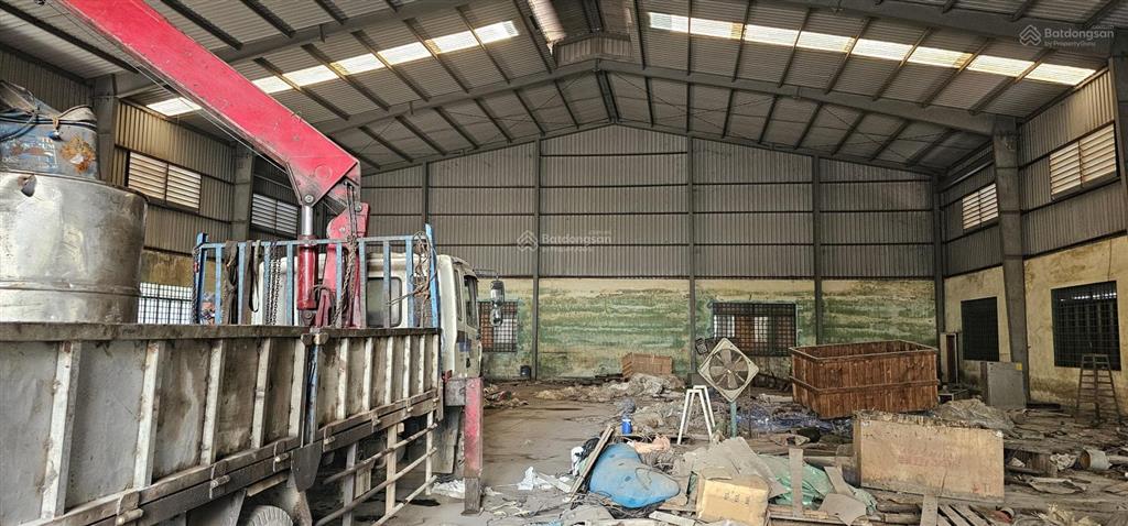 Nhà xưởng cho thuê nằm đường hà duy phiên bình mỹ, củ chi dt 1200m giá 35 triệu  0908 561 ***