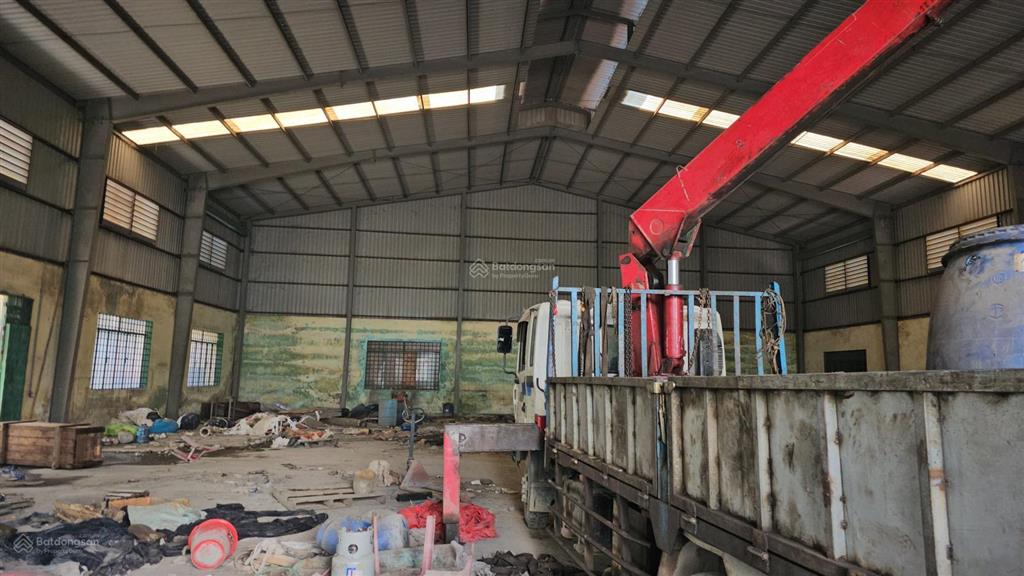 Nhà xưởng cho thuê nằm đường hà duy phiên bình mỹ, củ chi dt 1200m giá 35 triệu  0908 561 ***