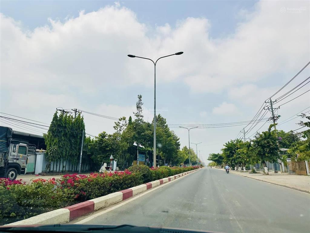 15.000 m2 (1,5 bán đất tân hội, 4 tỷ, mặt tiền 350m, pháp lý đầy đủ, view hồ, sông tha la
