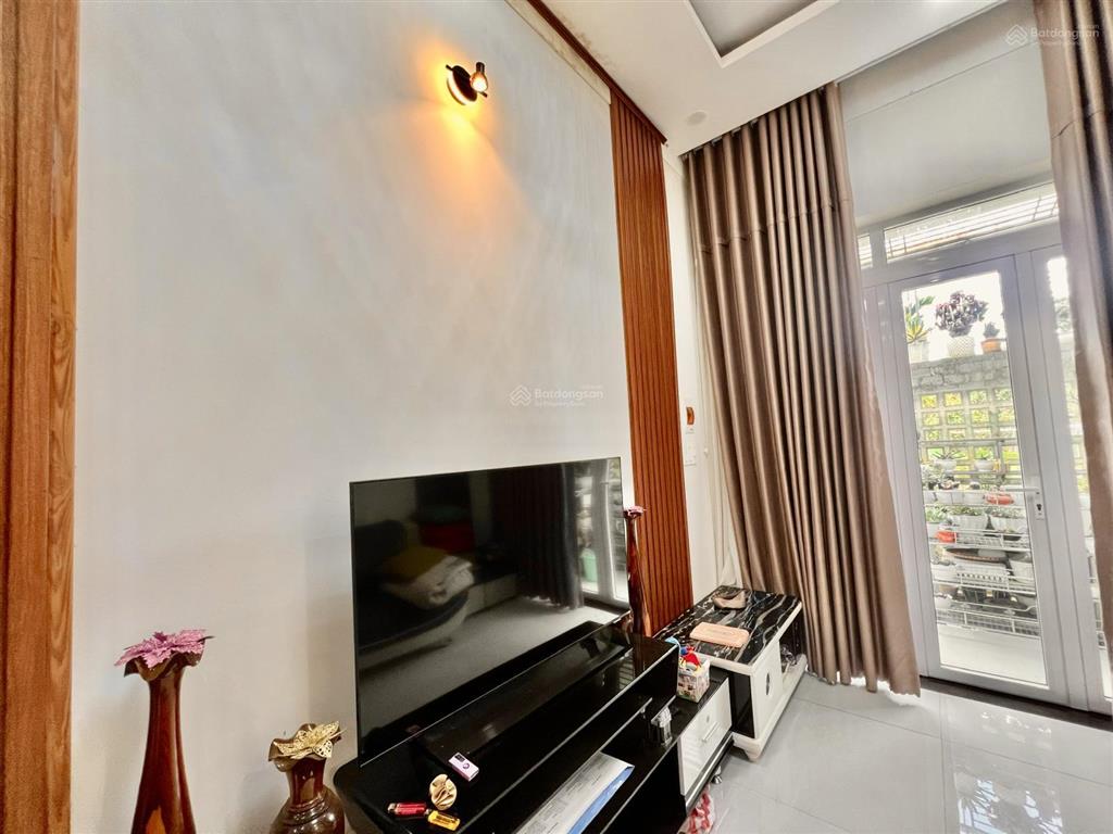Sáp nhập tỉnh  bán nhà riêng 150m2 tại nguyễn phúc chu, 3,2 tỷ, 2pn, 2wc, ngân hàng cho vay 80%