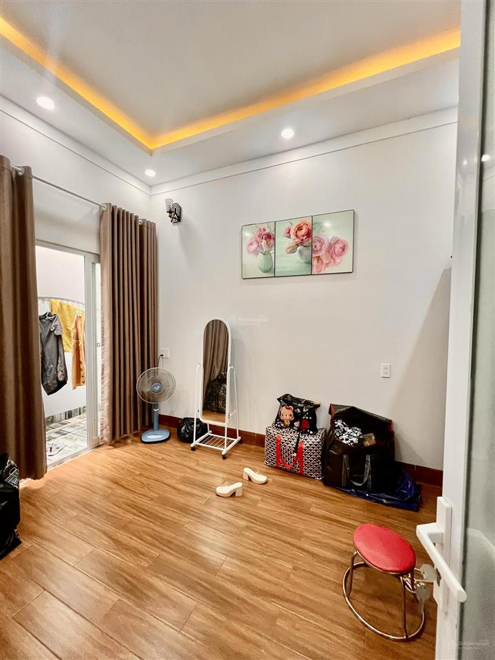 Sáp nhập tỉnh  bán nhà riêng 150m2 tại nguyễn phúc chu, 3,2 tỷ, 2pn, 2wc, ngân hàng cho vay 80%