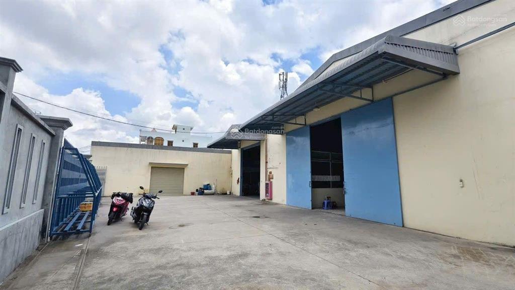 Kho xưởng cho thuê an phú đông q12, diện tích 1.400m2