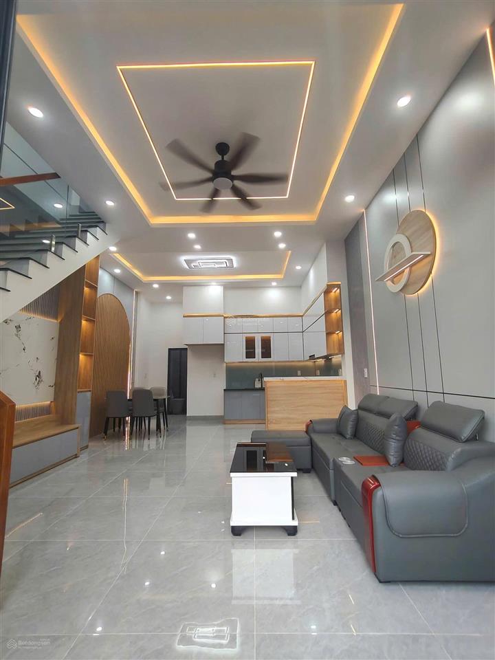 Bán nhà phú mỹ thủ dầu một 1 trệt 2 lầu, gpxd cấp chính, đường ô tô