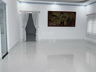 Cho thuê 1000m² có sẵn nhà cấp 4, nội thất đầy đủ 3pn 3wc