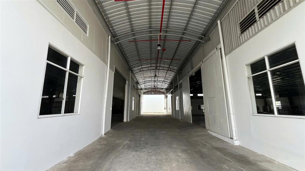 Chuyển nhượng nhà xưởng tại kcn sóng thần 3, 112 tỷ, 11881 m2, thời hạn 2056