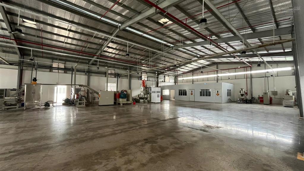 Chuyển nhượng nhà xưởng tại kcn sóng thần 3, 112 tỷ, 11881 m2, thời hạn 2056