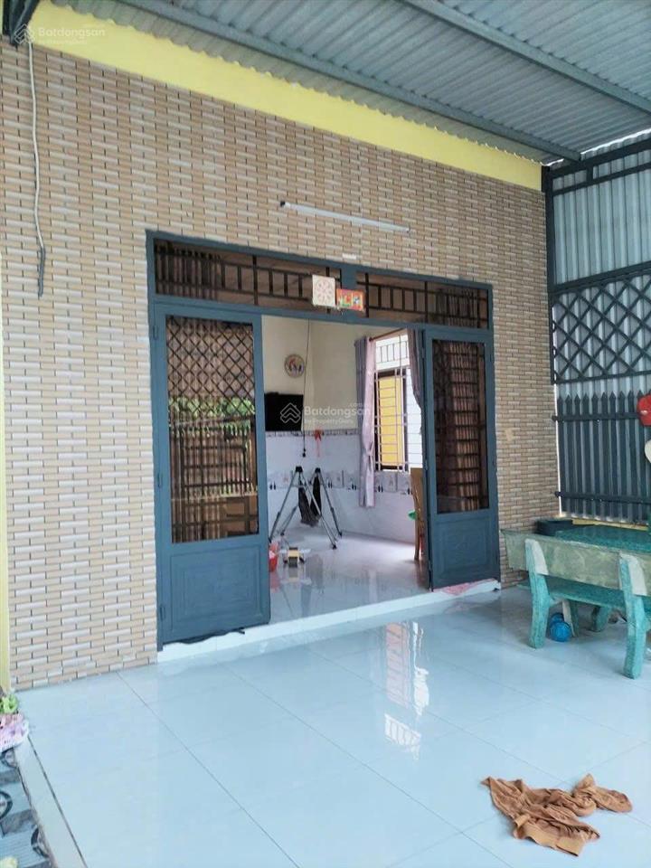 Quá rẻ! bán nhà mới xây được 2 năm, tại khu 9, p. phú hoà. dt gần 1.000m2. thổ cư 236m2