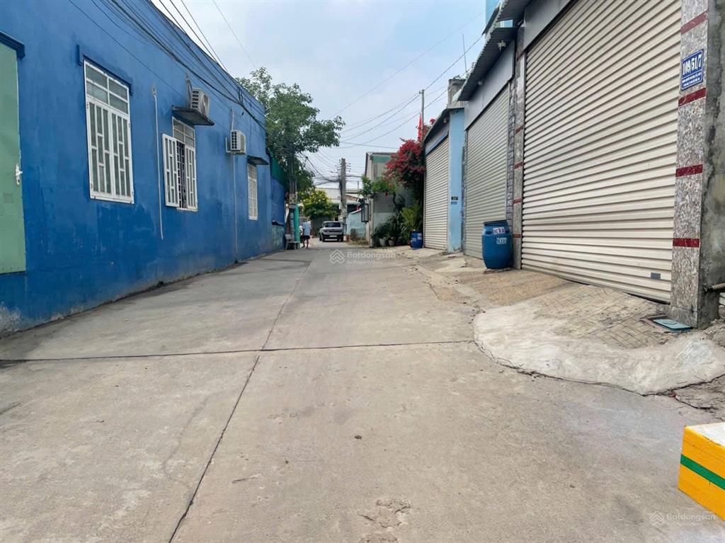 Quá rẻ! bán nhà mới xây được 2 năm, tại khu 9, p. phú hoà. dt gần 1.000m2. thổ cư 236m2