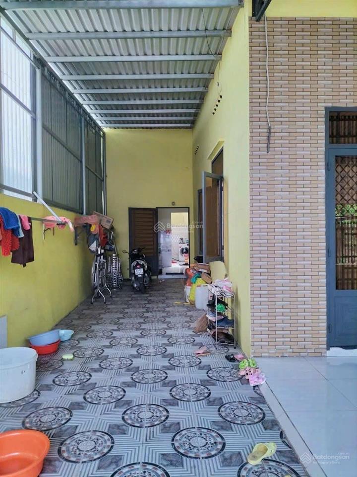 Quá rẻ! bán nhà mới xây được 2 năm, tại khu 9, p. phú hoà. dt gần 1.000m2. thổ cư 236m2