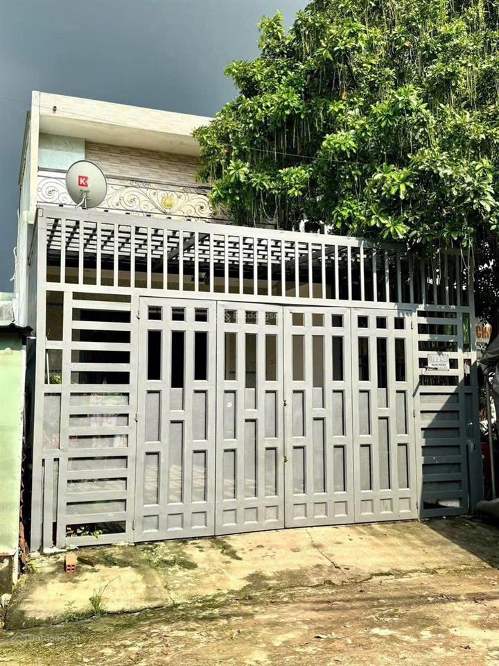 Bán nhà cực đẹp 1 trệt 1 lửng p. phú hoà. dt 100m2(5x20) thổ cư 60m2. giá 3,2 tỷ