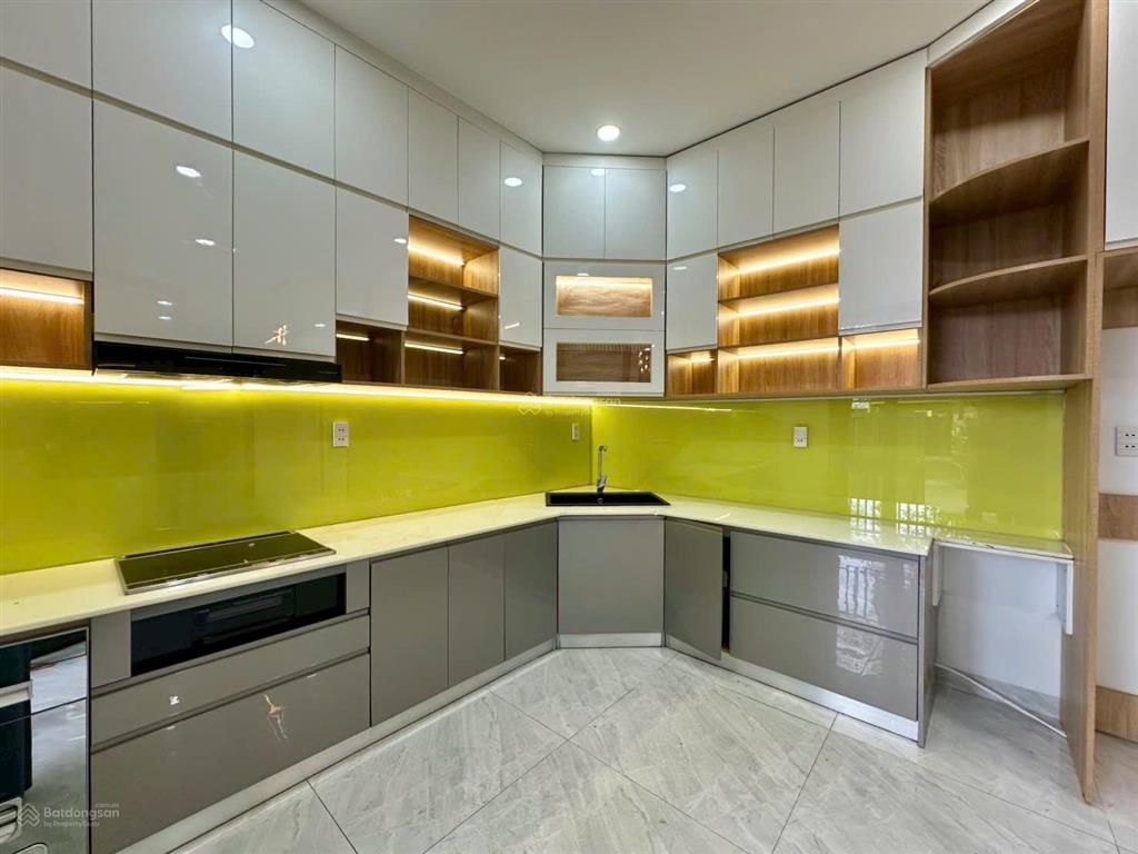 Bán nhà 1 trệt 2 lầu p. phú hòa cách đường lê hồng phong 20m. dt xây dựng 203m2