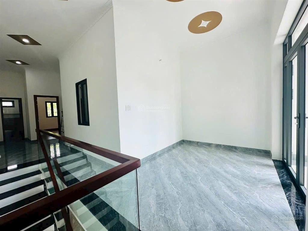 Bán nhà siêu đẹp 1 trệt 1 lầu mặt tiền hẻm 293 nguyễn thị minh khai. p. phú hoà. nay p. phú lợi.