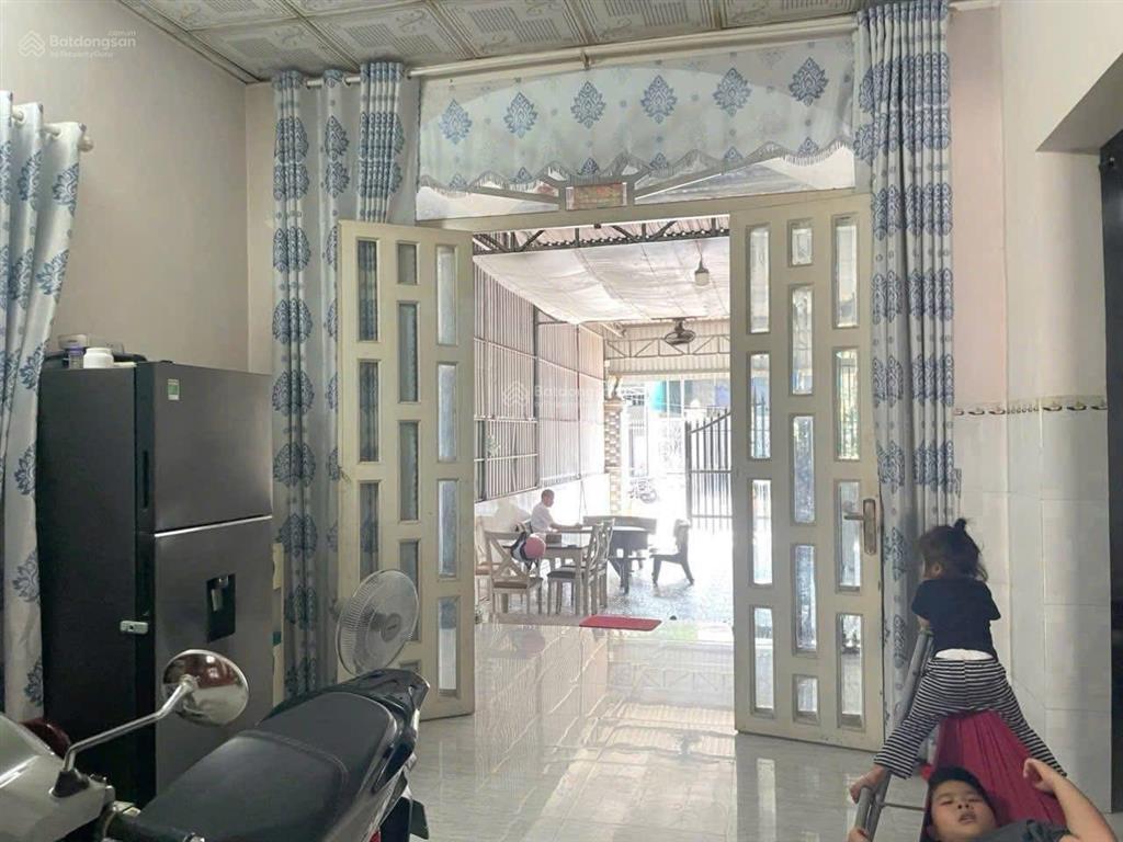 Bán gấp nhà mái thái, đường dx014  p. phú mỹ kinh doanh buôn bán. dt 252m2 (7.8 x30) thổ cư 100m