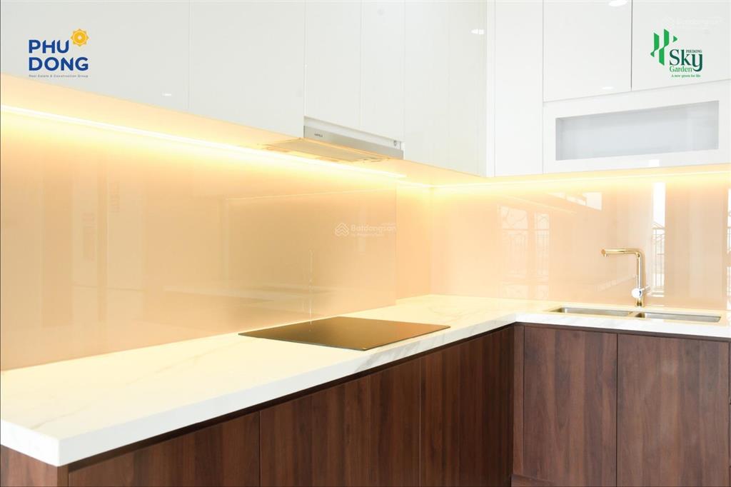 Chủ nhà dễ thương cho thuê phú đông sky garden 7,5tr/th bếp điện, rèm, 2mlanh, xem nhà c94.3838.128