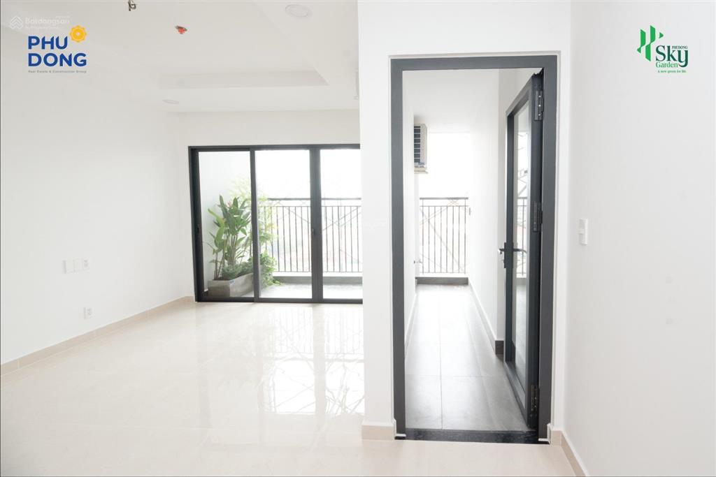 Chủ nhà dễ thương cho thuê phú đông sky garden 7,5tr/th bếp điện, rèm, 2mlanh, xem nhà c94.3838.128