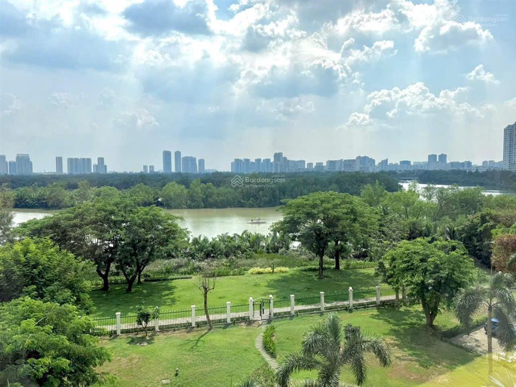 Cần bán gấp căn hộ cao cấp grand view phú mỹ hưng