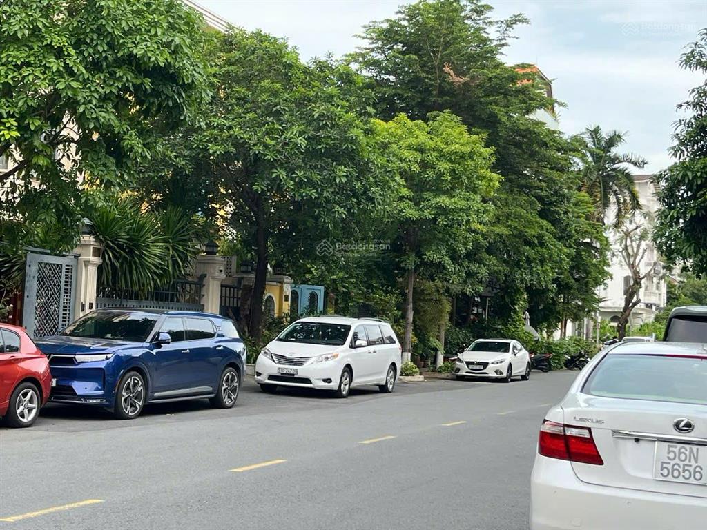 Bán biệt thự đơn lập nam quang phú mỹ hưng q7 giá rẻ