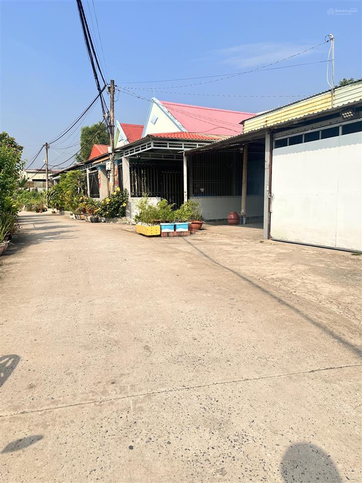Chủ bán rẻ căn nhà 1 trệt 2 lầu đường nguyễn củu phú xã tân kiên, bình chánh giá 8 tỷ, kế trường.