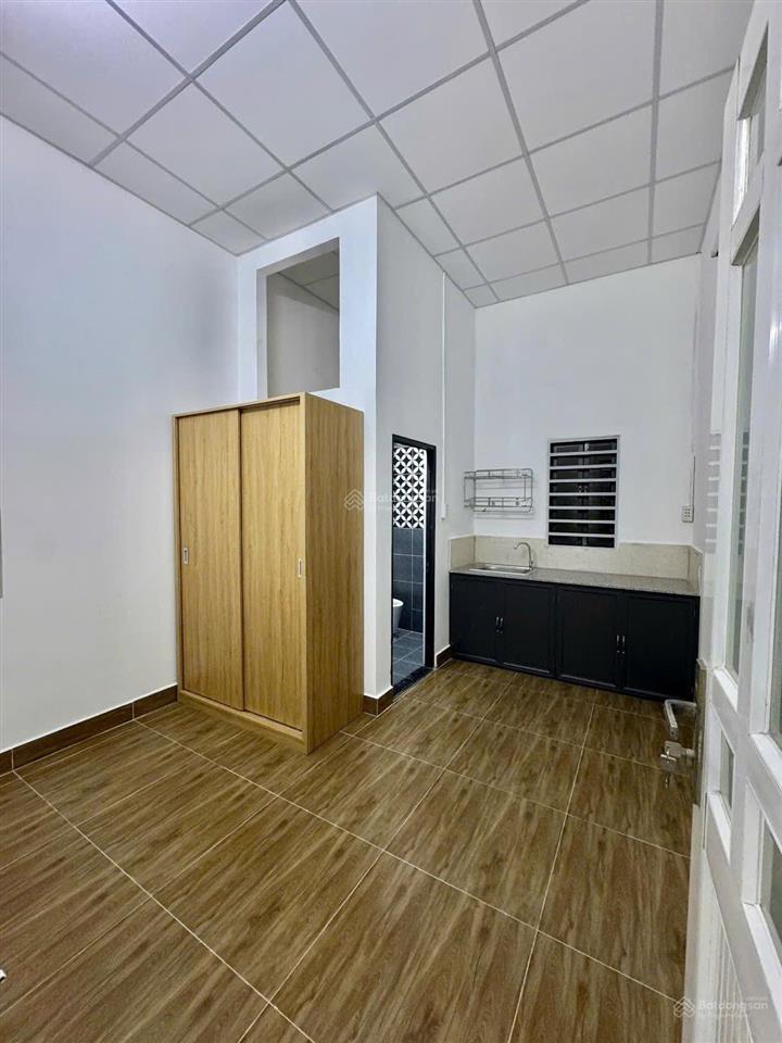 Chủ bán rẻ căn nhà 1 trệt 2 lầu đường nguyễn củu phú xã tân kiên, bình chánh giá 8 tỷ, kế trường.