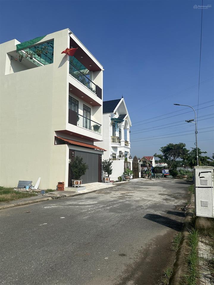 Chủ bán rẻ nền đất thổ cư 85m2 giá 2,850 tỷ đường nhựa 8m hẻm đường hoàng phan thái, bình chánh.