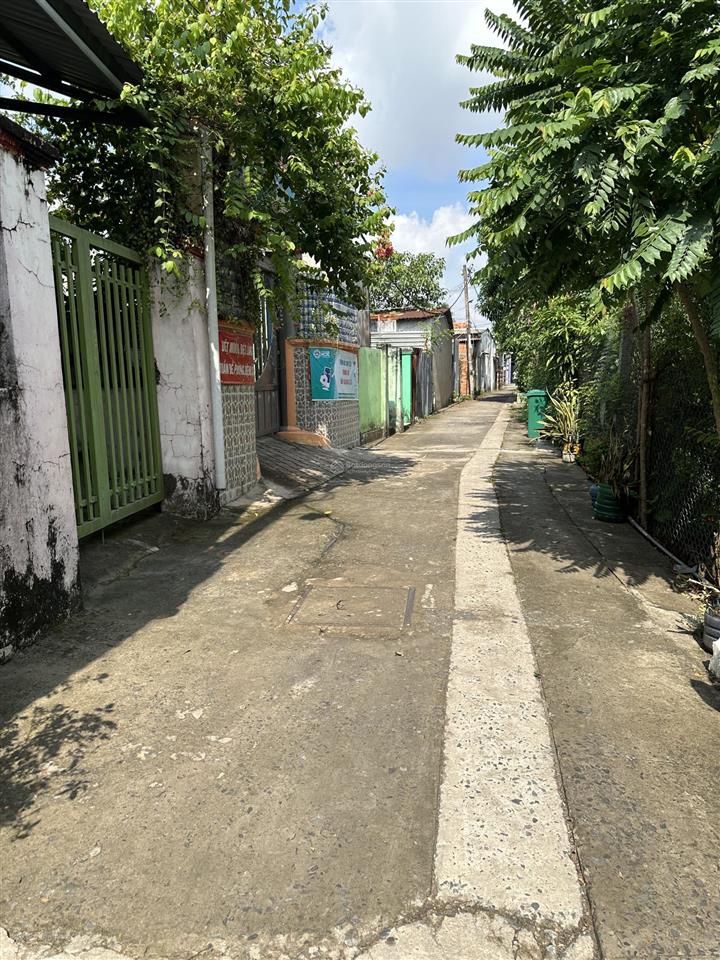Bán đất tại đường bờ nhà thờ, 2,3 tỷ, xã bình chánh, kế chợ bình chánh diện tích 90 m2, chính chủ