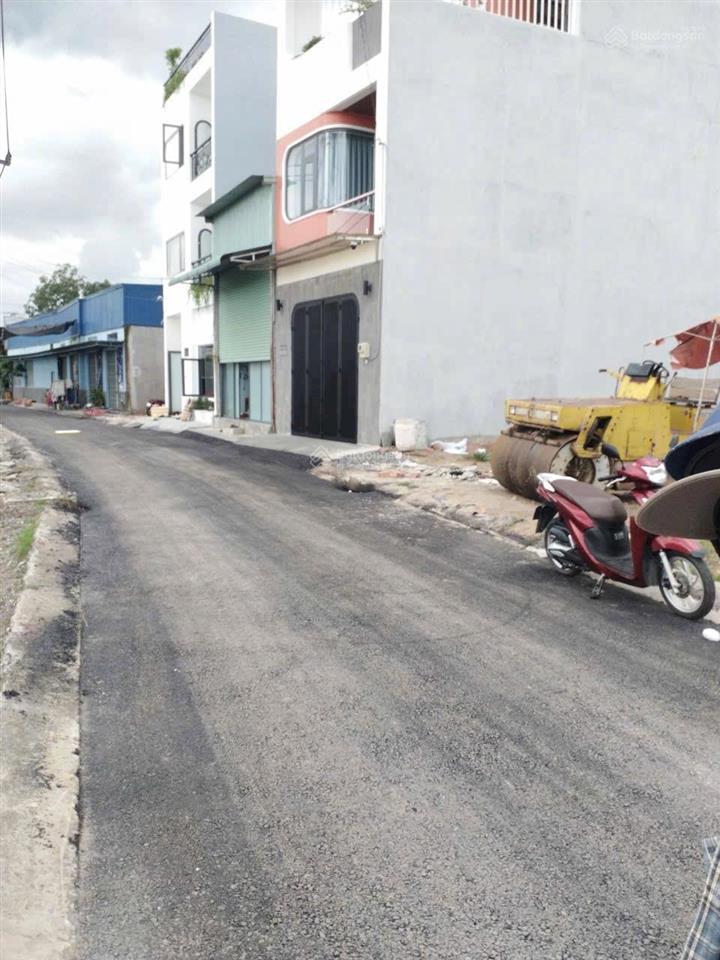 Chính chủ bán rẻ 121m2 đất ở hẻm xe tải đường võ văn vân, phường tân tạo, bình tân, giá 4,6 tỷ.
