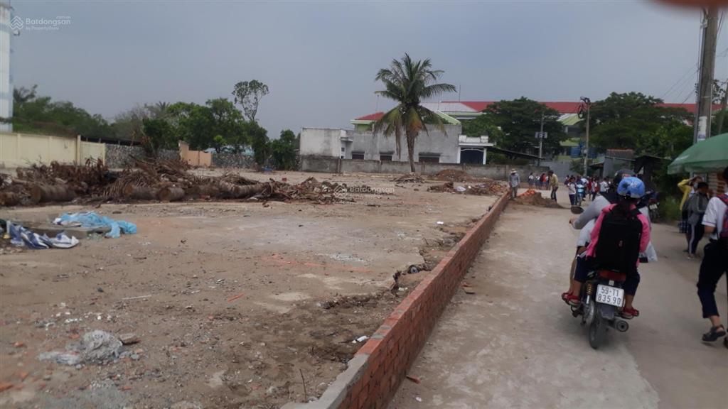 Bán rẻ nền đất ở 2 mặt tiền đường đoàn nguyễn tuấn được 247m2 giá 6,6 tỷ xã quy đức, bình chánh