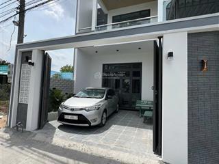Chính chủ bán rẻ nhà 1 trệt 1 lầu 130m² xã mỹ yên, tân bửu tỉnh long an giá 2,550 tỷ, nhà rất mới.