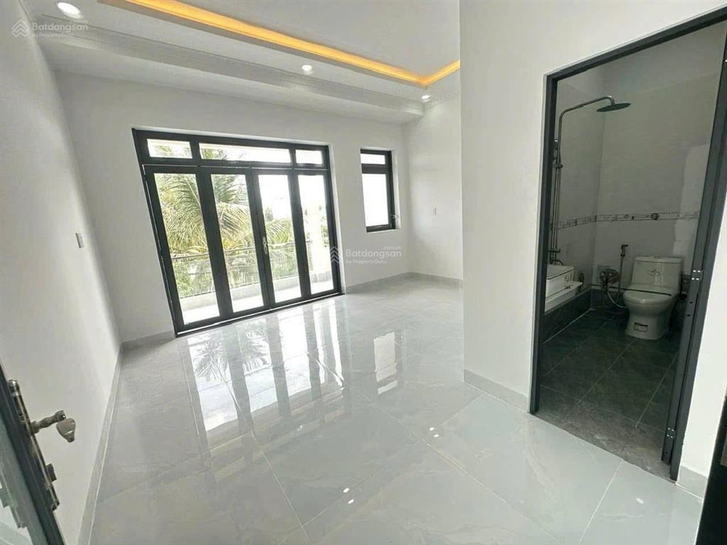 Chính chủ bán rẻ nhà 1 trệt 1 lầu 130m² xã mỹ yên, tân bửu tỉnh long an giá 2,550 tỷ, nhà rất mới.