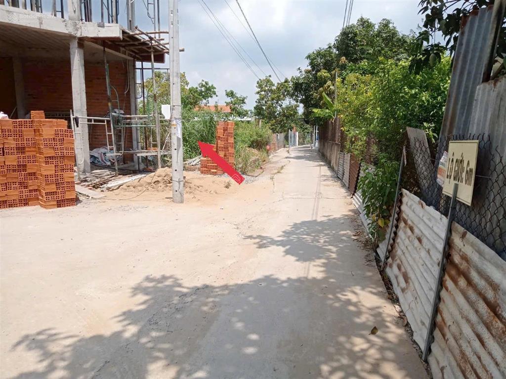 Bán rẻ nền đất ở 113m2 được 96m2 đất ở giá 2,8 tỷ hẻm ô tô xã tân quý tây, bình chánh dân cư đông.