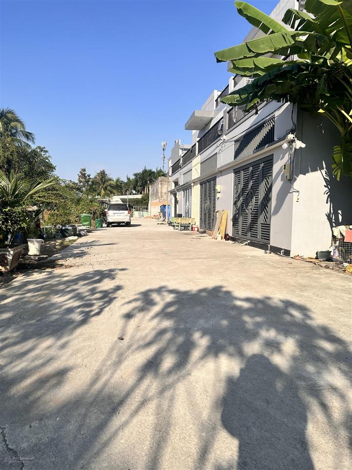 Bán rẻ nền đất ở 113m2 được 96m2 đất ở giá 2,8 tỷ hẻm ô tô xã tân quý tây, bình chánh dân cư đông.