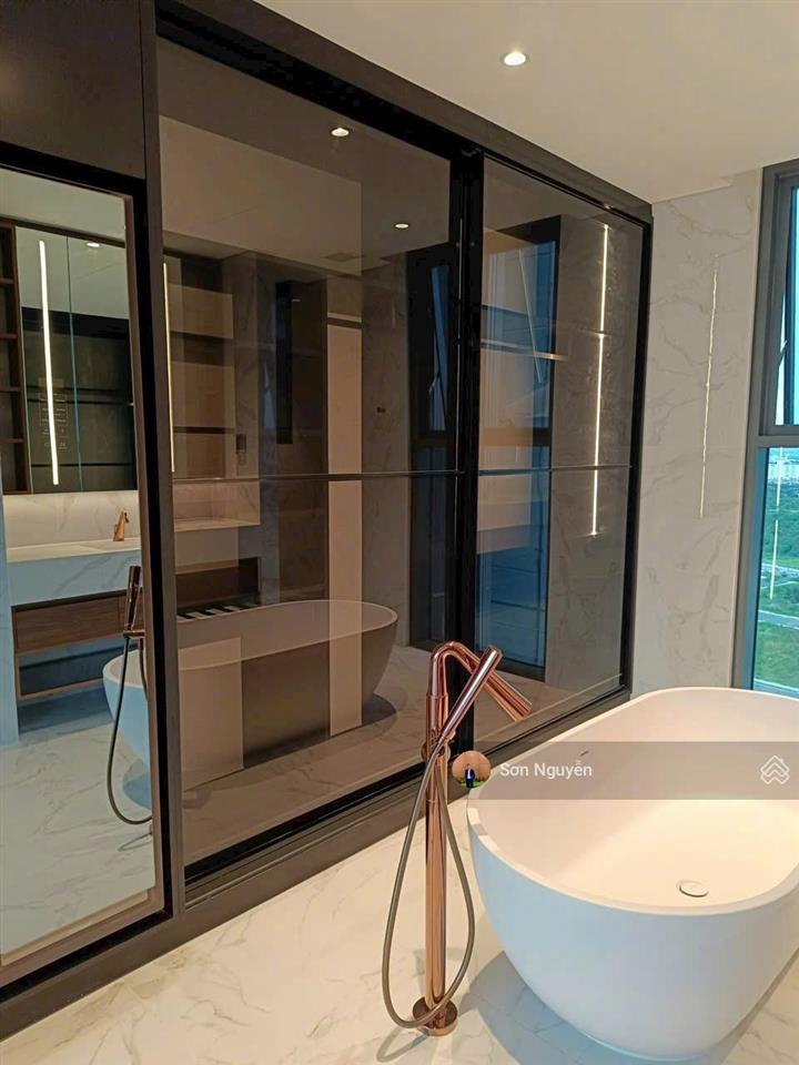 The crest  chuyển nhượng 3pn tầng cao, view trực diện sông và q1  giá tốt nhất thị trường