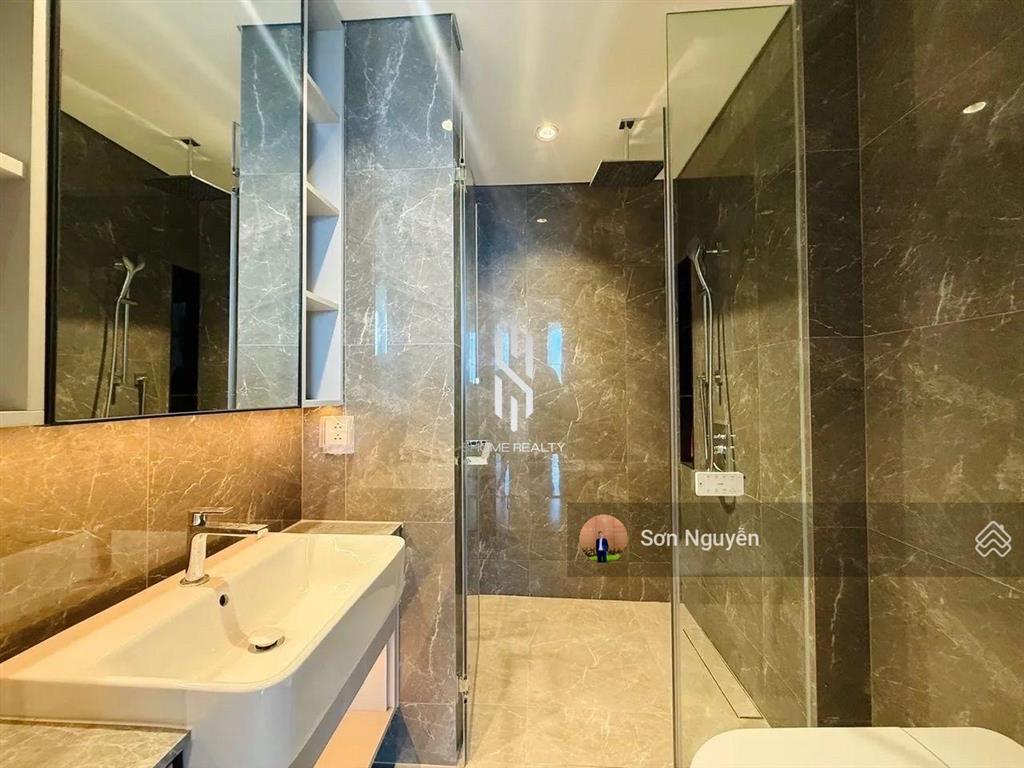 The opera  căn 4pn full nội thất, tầng cao view trực diện sông & q1, thang máy riêng