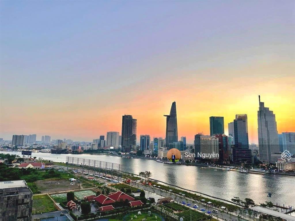 The opera  căn 4pn full nội thất, tầng cao view trực diện sông & q1, thang máy riêng