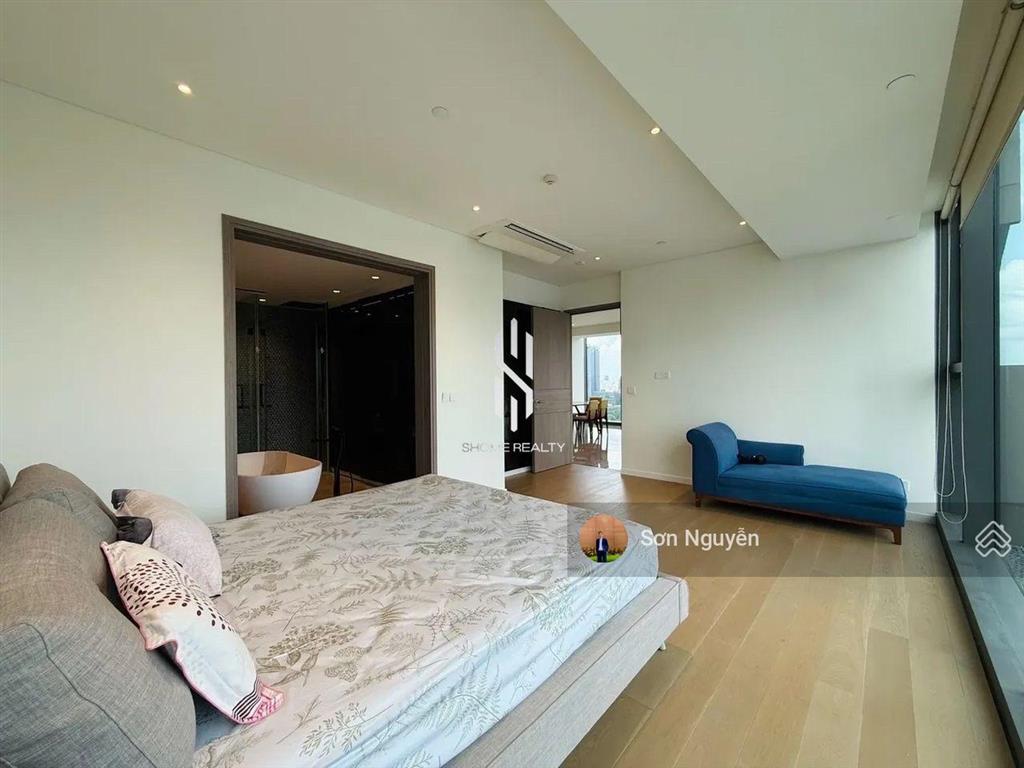 The opera  căn 4pn full nội thất, tầng cao view trực diện sông & q1, thang máy riêng