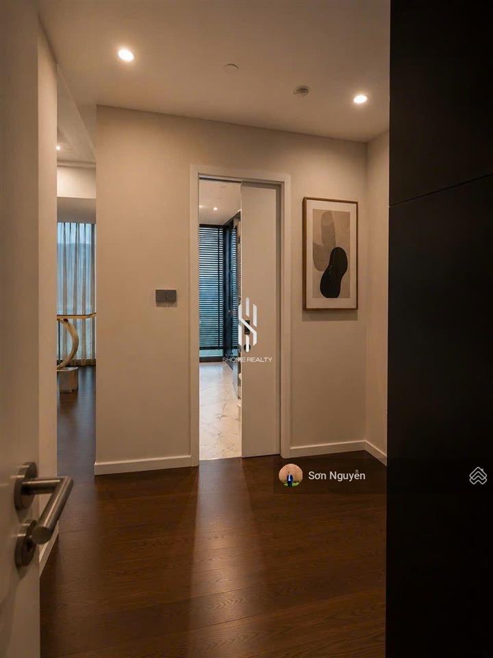 The galleria  metropole  cho thuê 4pn full nội thất  view sông, cầu bason & q1  thang máy riêng