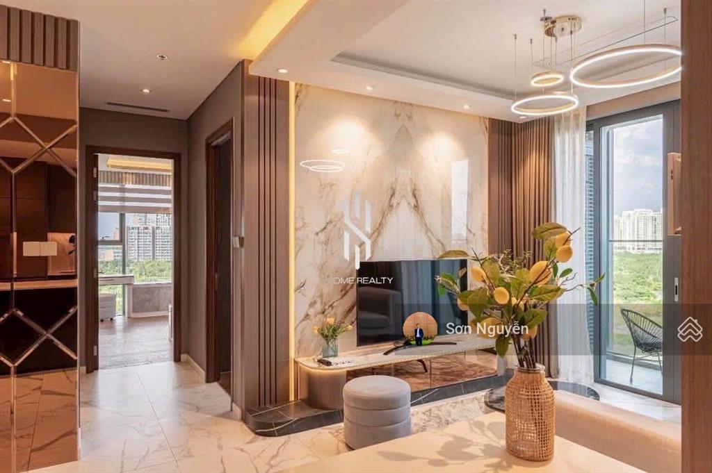 The crest  cho thuê căn góc 2pn  bàn giao full nội thất cao cấp  có bồn tắm