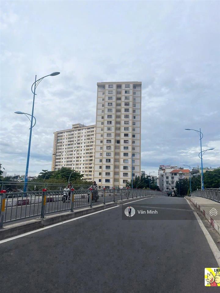 Bán căn 2 phòng ngủ chung cư miếu nổi 18 tầng 37 đường vũ huy tấn phường 3 bình thạnh 54m2 1wc