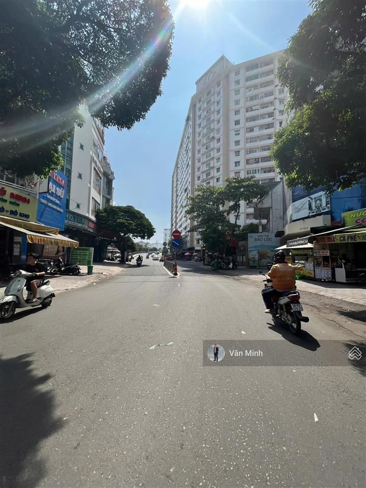 Bán căn 2 phòng ngủ chung cư miếu nổi 18 tầng 37 đường vũ huy tấn phường 3 bình thạnh 54m2 1wc