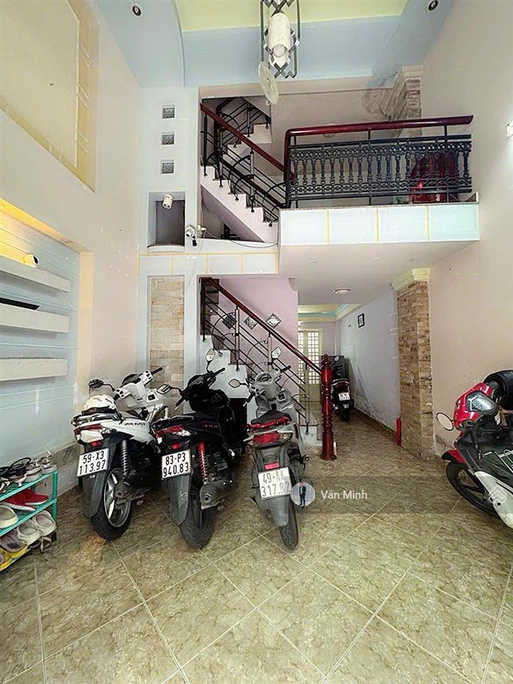 Bán nhà hẻm 1 xẹt đường nguyễn đình chính phường 11 phú nhuận 3,85x9,7m 1 trệt lửng 3lầu st 6pn 6wc