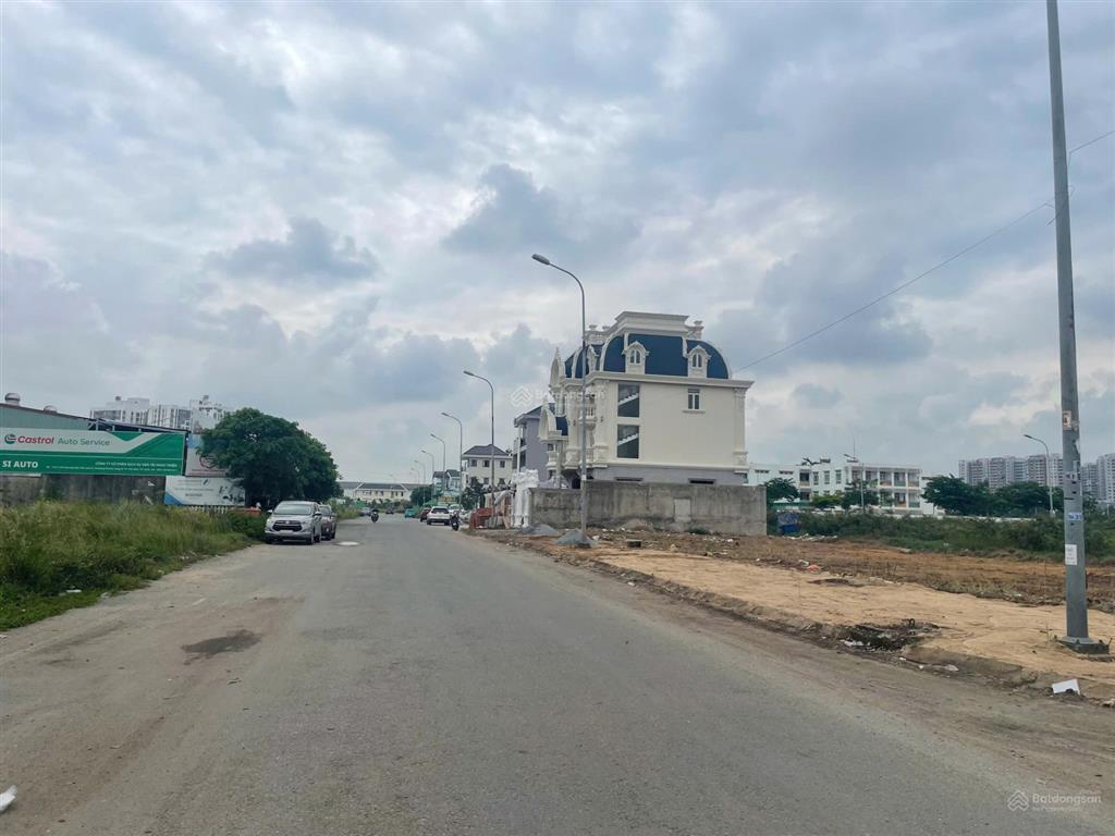 2 lô liền kề trục chính 20m dự án phú nhuận(đối diện global) giá 120tr/m2