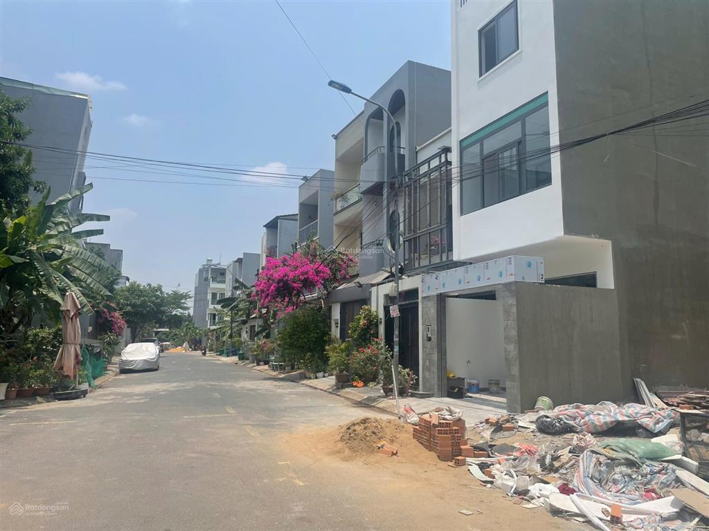 Trục chính diamond town (hẻm 68) đường bưng ông thoàn giá 5,1 tỷ