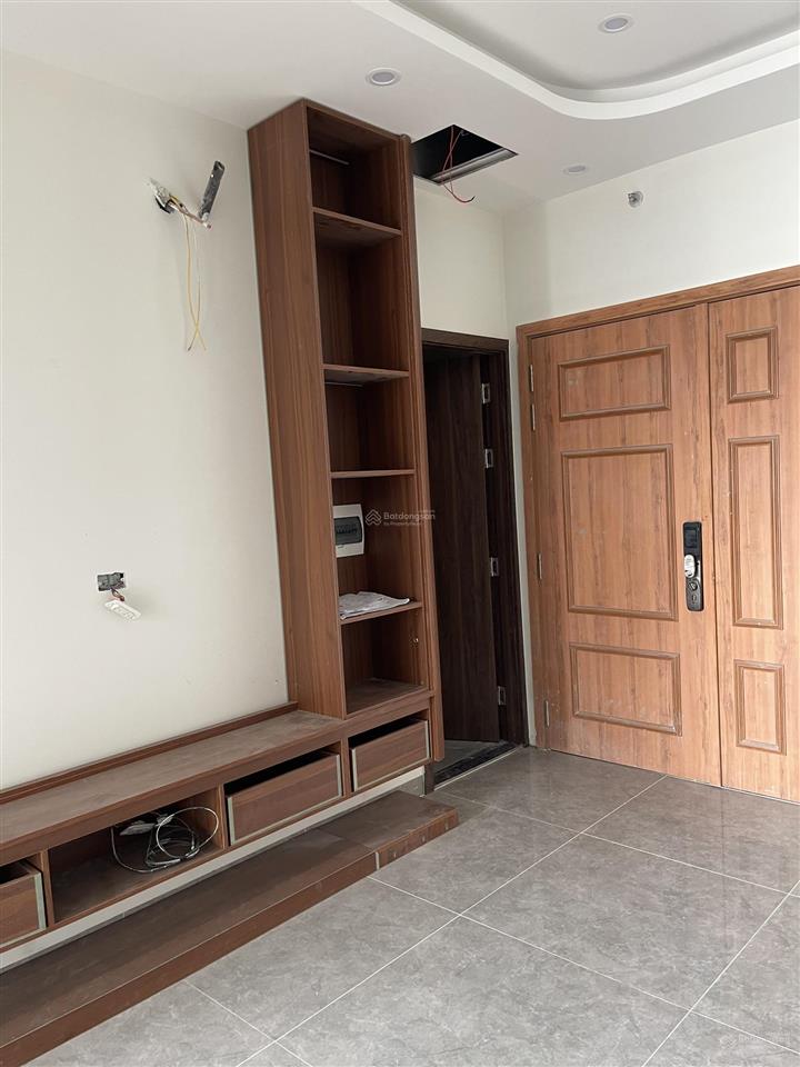 Gia đình tôi cần bán gấp căn hộ cc tố hữu dt 58m2 thiết 2pn 2wc full nội thất liền tường giá 2,8 tỷ