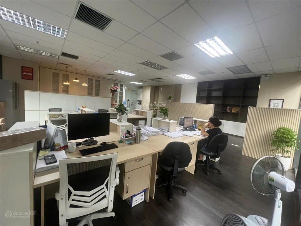 Bán sàn thương mại văn phòng khối đế toà chung cư dt612m2 tiện kinh doanh làm vp sổ hồng lâu dài