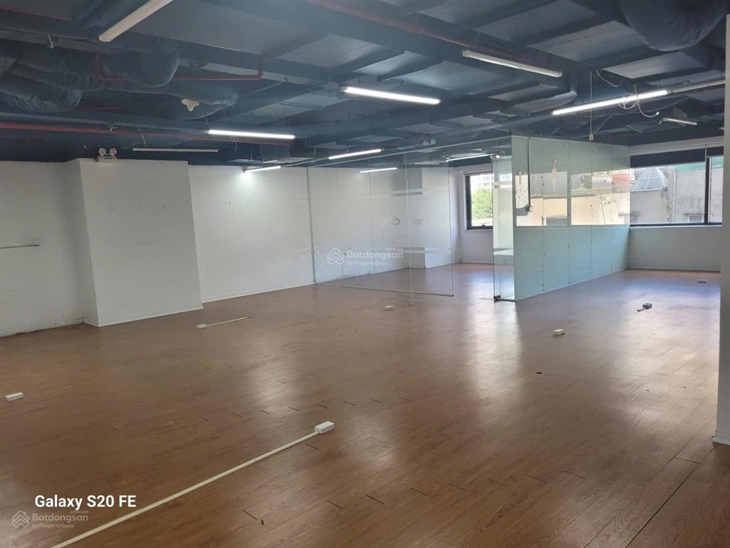 Bán sàn thương mại văn phòng khối đế toà chung cư dt612m2 tiện kinh doanh làm vp sổ hồng lâu dài